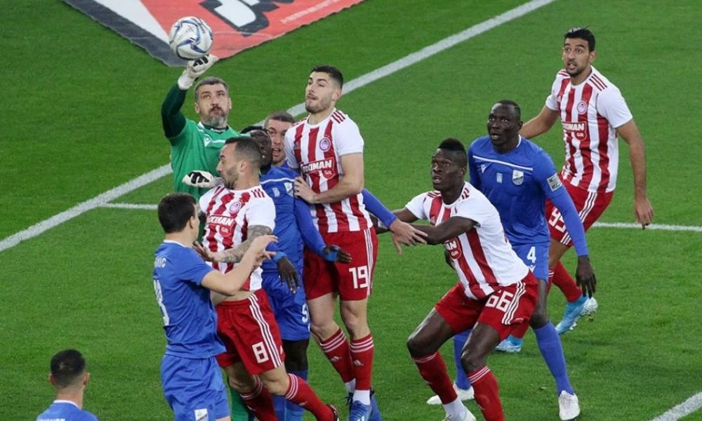 0 Καρδιοχτύπησε ο Ολυμπιακός αλλά με εκτελεστή τον Σισέ πέρασε στην 4άδα